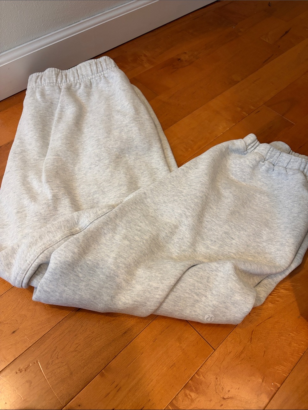 Women’s Lululemon scuba sweats size large